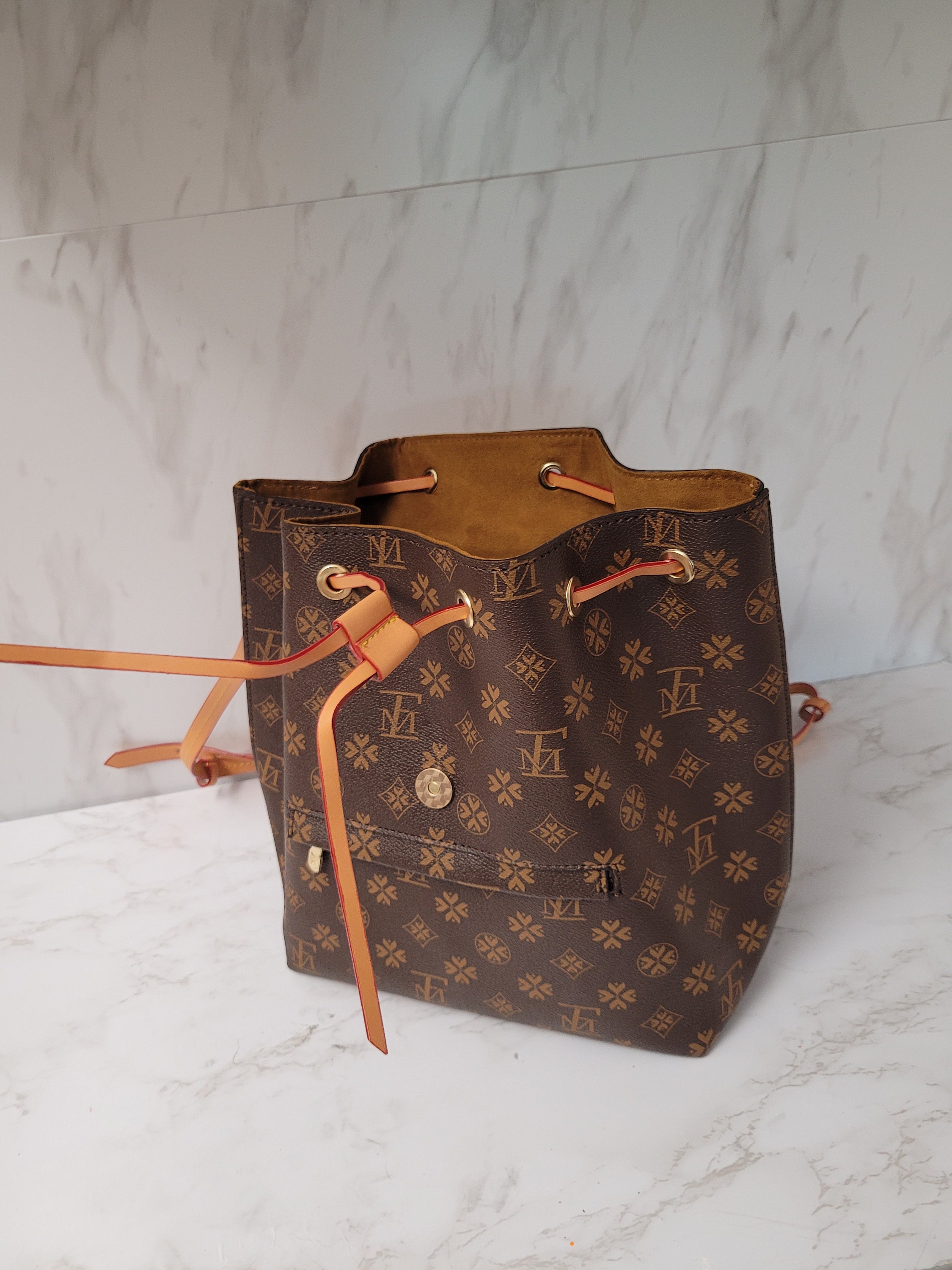 Give them something to talk about with custom Louis Vuitton party supplies  from mycusto…