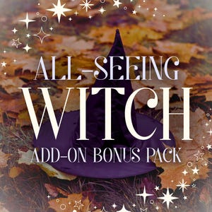 Peut inclure: Un chapeau de sorcière pointu violet foncé avec un large bord. Le texte ALL-SEEING WITCH ADD-ON BONUS PACK est superposé en police serif blanche. Le chapeau est entouré d'une bordure décorative d'étoiles et d'étincelles blanches sur des feuilles.
