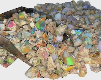 エチオピア産オパール原石（40カラット）：原石のファイアーオパール