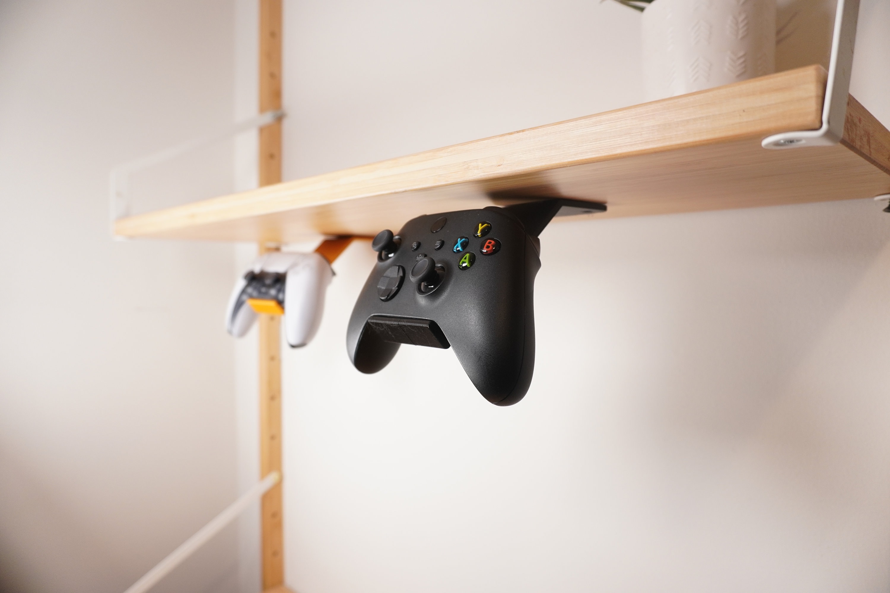 Amazon.com: BRAINWAVZ PS5 Game Controller Console Holder