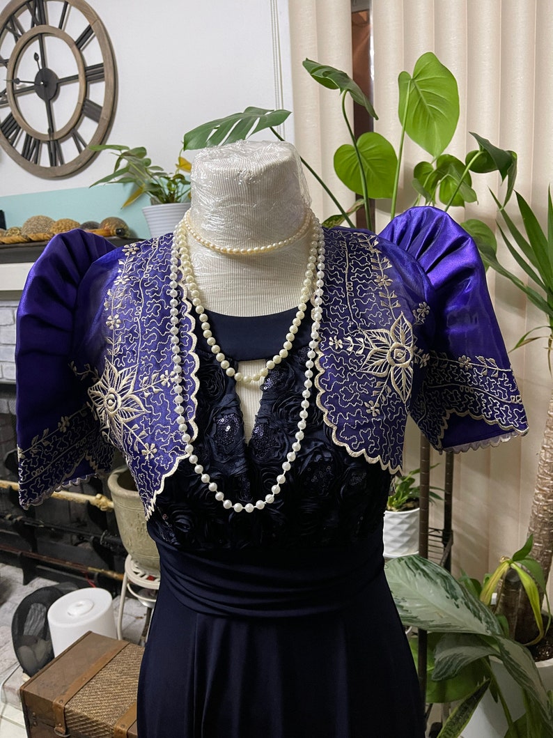 filipiniana sleeves called