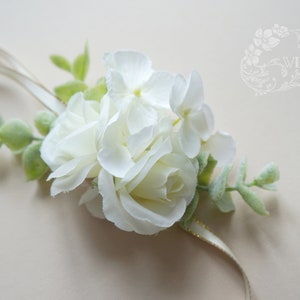 White rose corsage, bridal and bridesmaid corsage, white wedding flowers, prom corsage,party corsage,destination wedding flowers