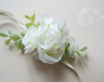 White rose corsage, bridal and bridesmaid corsage, white wedding flowers, prom corsage,party corsage,destination wedding flowers