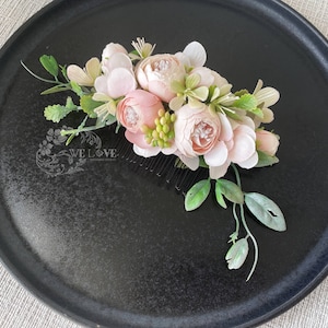 Bridal Blush Pink Flower Headpiece, Wedding Flower Headpiece, Bridesmaid Flower Comb, Destination Wedding Headpiece, Silk Flower Comb