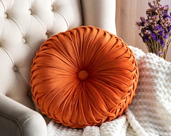 round accent pillows
