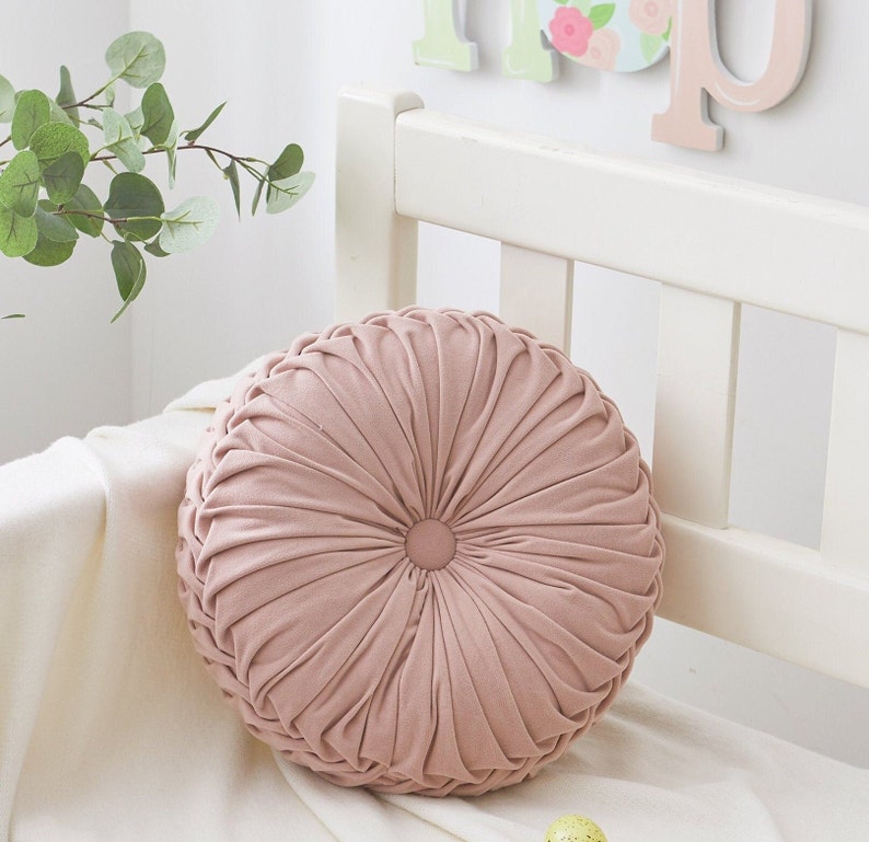 Round 13.5 Pintuck Throw Pillow Pink