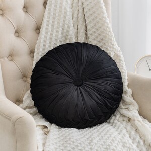 Round 13.5 Pintuck Throw Pillow Black