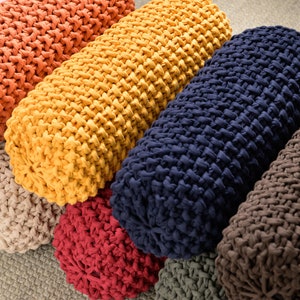 Cojín de suelo pequeño/grande, cojín para sofá, cojín de banco personalizado, almohada bonita, 37 colores, relleno y listo para usar, almohadas de tamaño S y XXL