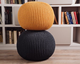 Handgefertigter Pouf Ottoman, Graphit/Senf Pouf, Gehäkeltes Bodenkissen, Gestrickter Ottoman Pouf, skandinavischer Pouf, Großer Pouf