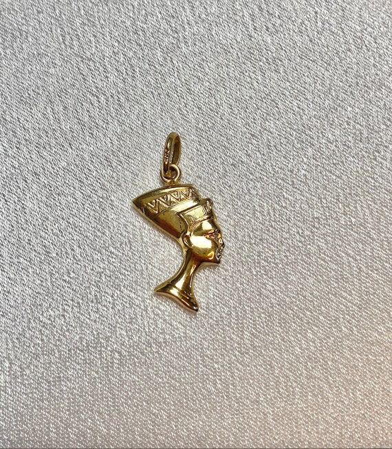 14k Yellow Gold Nefertiti Pendant/Necklace Charm