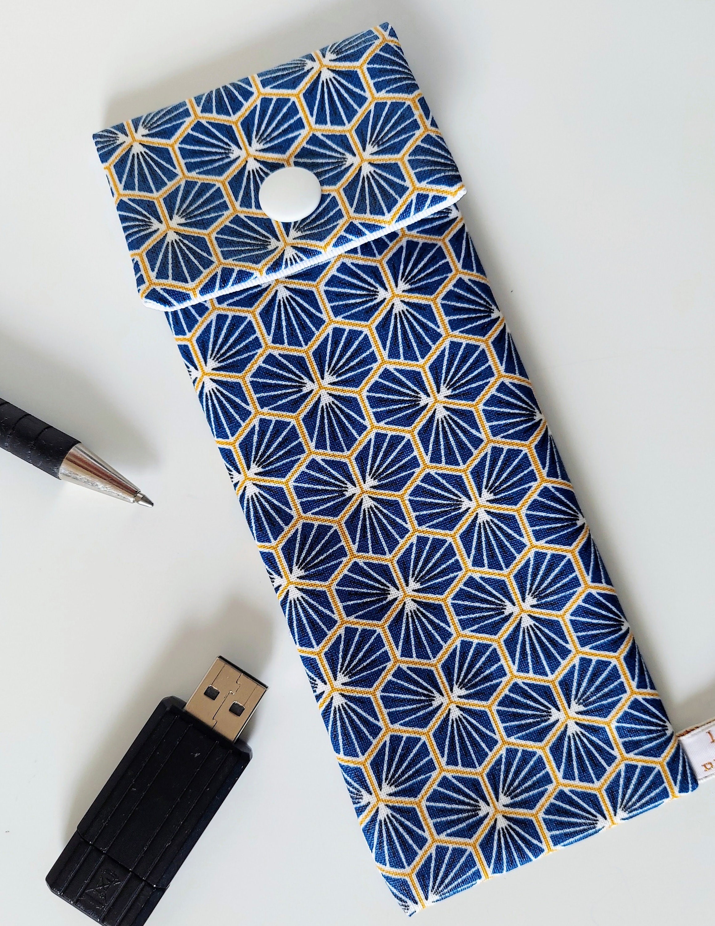 Waterproof Electronic Cigarette Pouch With Turquoise/blue Japanese Pattern 