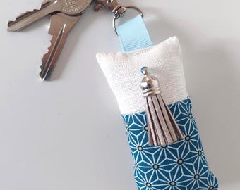 Fabric Charm Keychain - Japanese Pattern Teal Blue & White Linen - Handmade in France