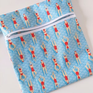 Pochette Imperméable à Maillot de Bain, Motif Nageuses, Idéale pour la Piscine, Cadeau Fait Main en France image 3