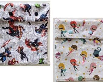 Pochette à Goûter/Sandwich, Motif Super Girls et Avengers, Intérieur Imperméable Certifié Alimentaire, Fait Main en France Personnalisé