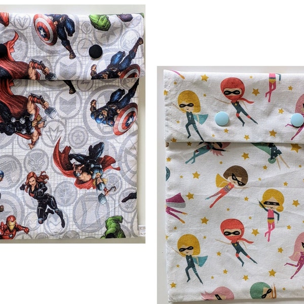 Pochette à Goûter/Sandwich, Motif Super Girls et Avengers, Intérieur Imperméable Certifié Alimentaire, Fait Main en France Personnalisé