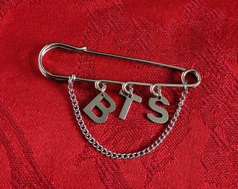 BTS Safety Pin Brooch • Kpop Pin Jacket Chain • Edgy Safety Pin Jewelry • Suga Inspired Brooch • Punk Denim Jacket Accessories