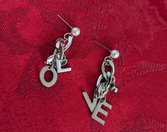 LOVE Chain Letter Earrings, unique Kpop jewelry, funky edgy accessories, cool pretty earrings, unique fashionable gift, pearl stud earrings