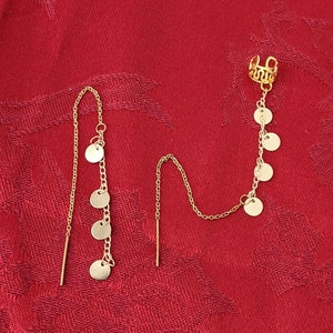 Gold Flat Disc charm Chain Threader Earrings, unusual pretty mismatched earrings, unique fashionable gifts, princess core accessories, cute