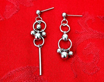 Kpop Kdrama Unique Earrings, Circles Balls Charms Dangle, Bangtan Boys Army accessories, mismatched alt egirl fashion, punk rock cyber style