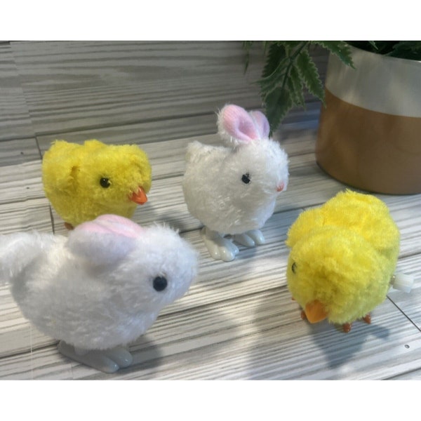 Hopping WIND UP TOY 3" t Fuzzy White Rabbit And Baby Chick Easter 4 Pieces S24
