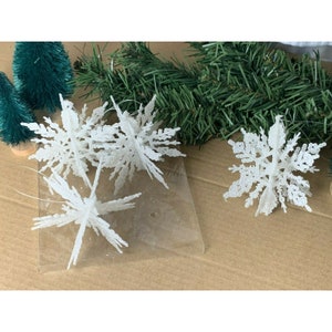 Decorative Craft Supply Material 4 pc Shatter Proof 3.9&quot; Glitter & Sparkles Christmas Snowflake Ornaments S5