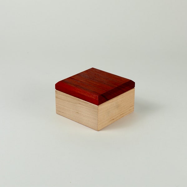 Small keepsake or jewellry box in exotic Jatoba wood