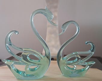 Elegante conjunto de cisnes azules y rosas, arte de resina hecho a mano / Pareja de cisnes / Conjunto 3D de 2 cisnes grandes