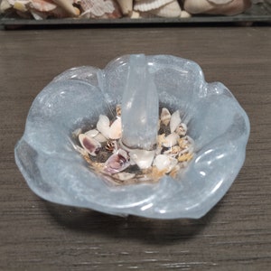 Seashell Tropical Coastal Ring Holder Jewelry Dish / Resin Ring Holder Jewelry Dish  /  Resin Ring Dish with Shells / Hawaiian