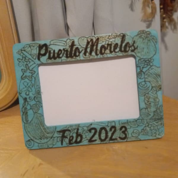 Custom Beach Sea Shells Rustic Engraved 4 x 6 Picture Photo Frame / Personalized Beach Frame