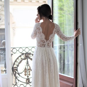 Backless midi wedding dress. Lace short wedding dress. Civil ceremony wedding dress. 50s style wedding dress. Simple wedding dress.