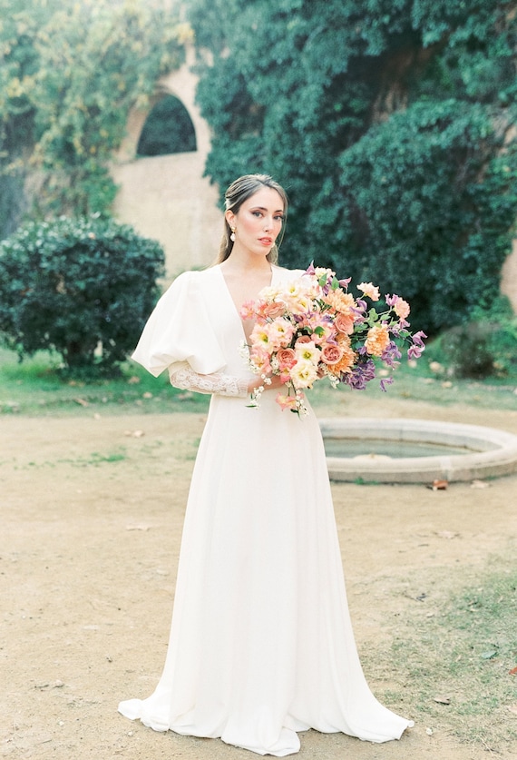 SAMPLE SALE! Vintage Inspire Wedding Dress With Puff Sleeves