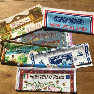 Vintage souvenirväggbonader eller kökshandduk - Flera länder/platser att välja mellan