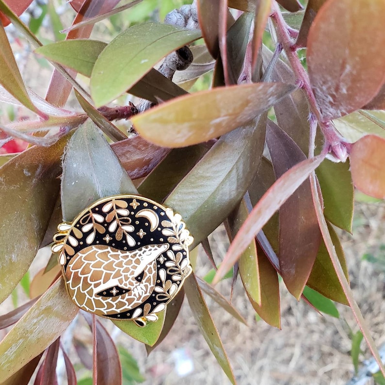 Pangolin Enamel Pin (CRESCENT MOON VERSION) main image 1