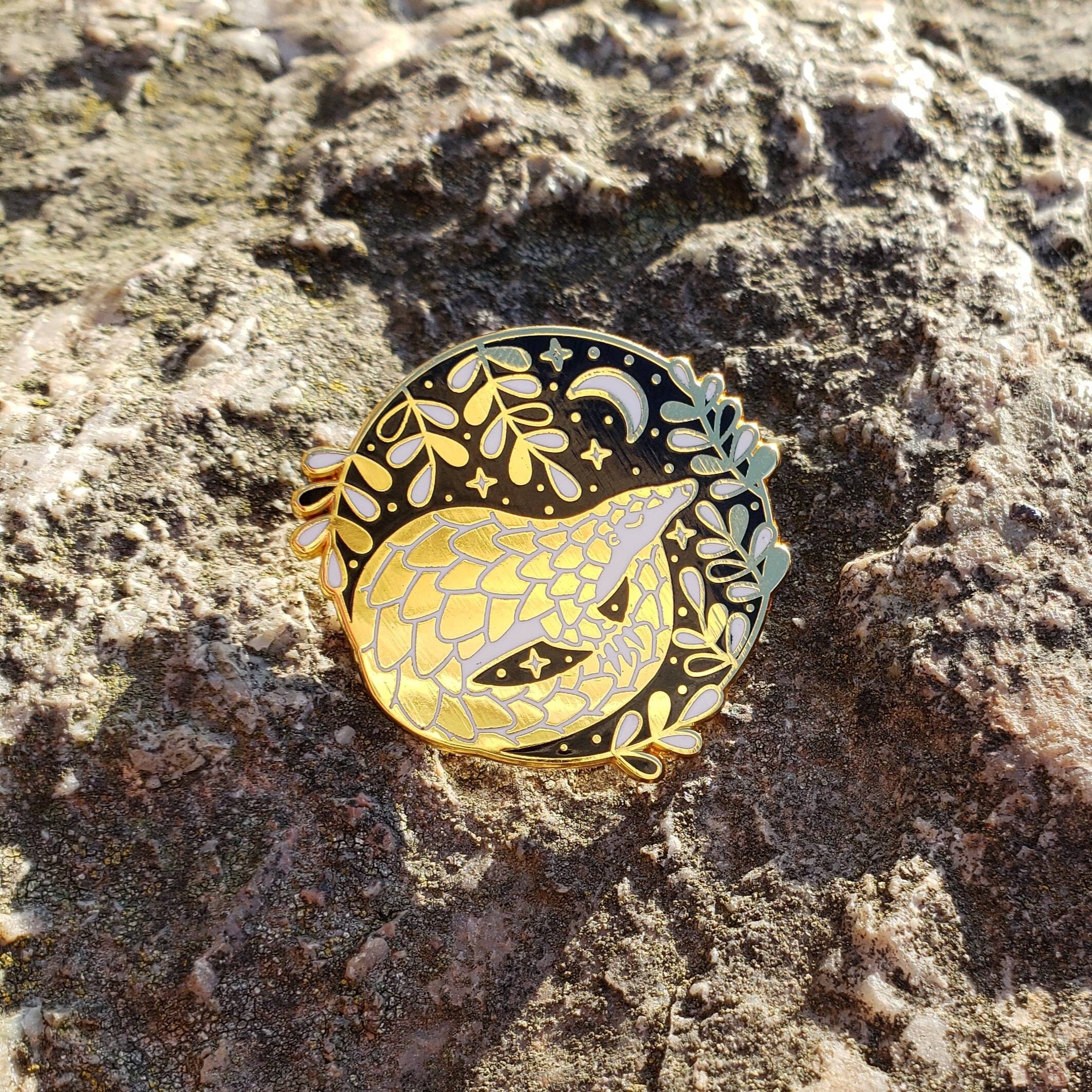 Pangolin Enamel Pin (CRESCENT MOON VERSION) main image 0