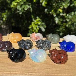Crystal Sleeping Cat, Natural Gemstone Car Carving, Quartz Crystal Animal, Crystal Home Decor, Crystal Collection, Healing Crystal