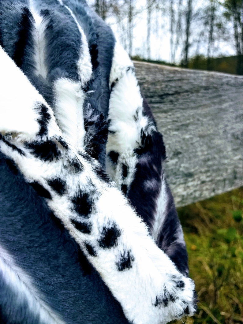 Shannon Fabrics Luxe Cuddle Fancy Leopard Black/White Minky image 3