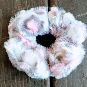Blush Leopard Single Minky Scrunchie