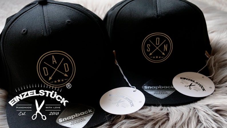 Cool snapback caps for dad, son, mom and daughter. Caps for adults and children. In a great, classy partner look. With names if you like free of charge image 5