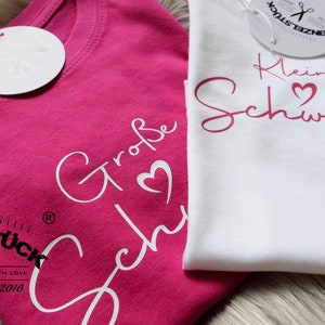 Große kleine Schwester Body und Mädchen-T-Shirt fürGeschwister. Perfektes Geschenk zur Geburt. Süßes Outfit fürs Fotoshooting. Mit Namen. Bild 6