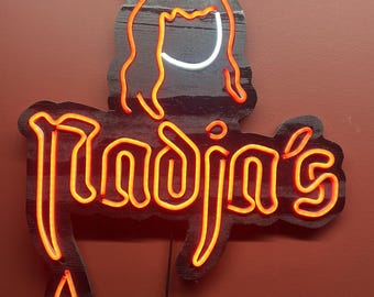 Letrero LED de neón del Club de Nadja WWDITS Decoración del hogar