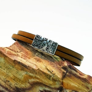 Leather Magnetic Bracelet, 2 band Italian leather bracelet with magnetic closure, Women&#39;s Vintage Brown leather multi-strand, easy clasp