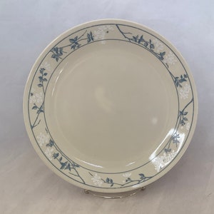 Corelle Ware FIRST of SPRING Dinner Plates Pretty White Flowers Dusty Blue Stems & Leaves Trim The Edges Of 10 1/4&quot; Ivory Colored  Plates