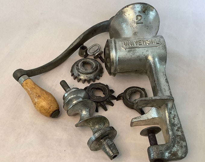 Vintage UNIVERSAL No. 2 Food and Meat Chopper Manual Meat Grinder DIY