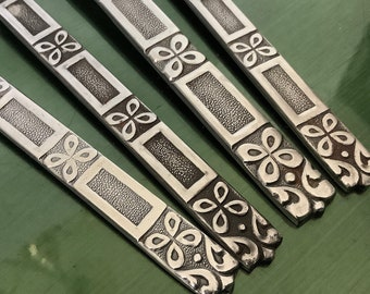 Cubiertos vintage nacionales de acero inoxidable BRAVISSIMO ~ Descatalogados, con diseño floral geométrico y detalles en negro texturizado ~ Elija entre piezas individuales