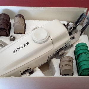 Singer Sewing Machine Professional Buttonholer For Slant Needle Zig Zag Sewing Machines By Singer Includes Instructions And Twenty Templates