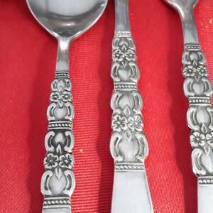 4 Couverts Strauss Par Northland Oneida - Inox Motif Fleurs - Corée