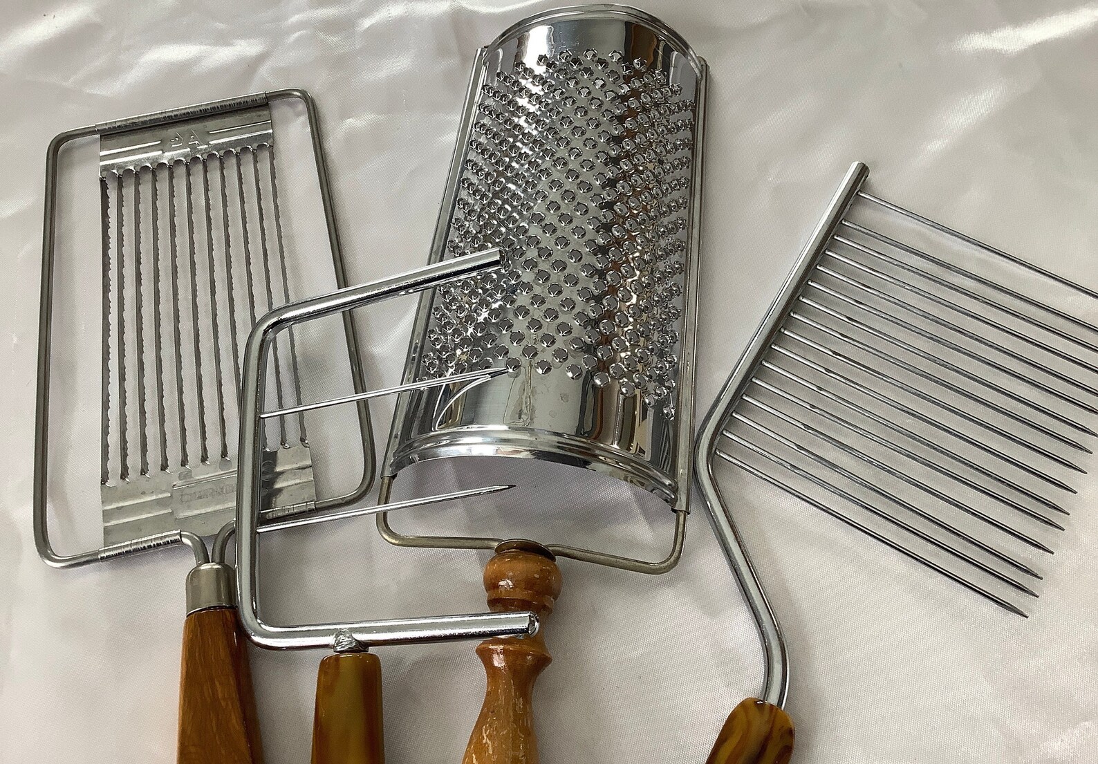 Sharp Kitchen Objects Vintage Cake Breaker Tomato Slicer Etsy