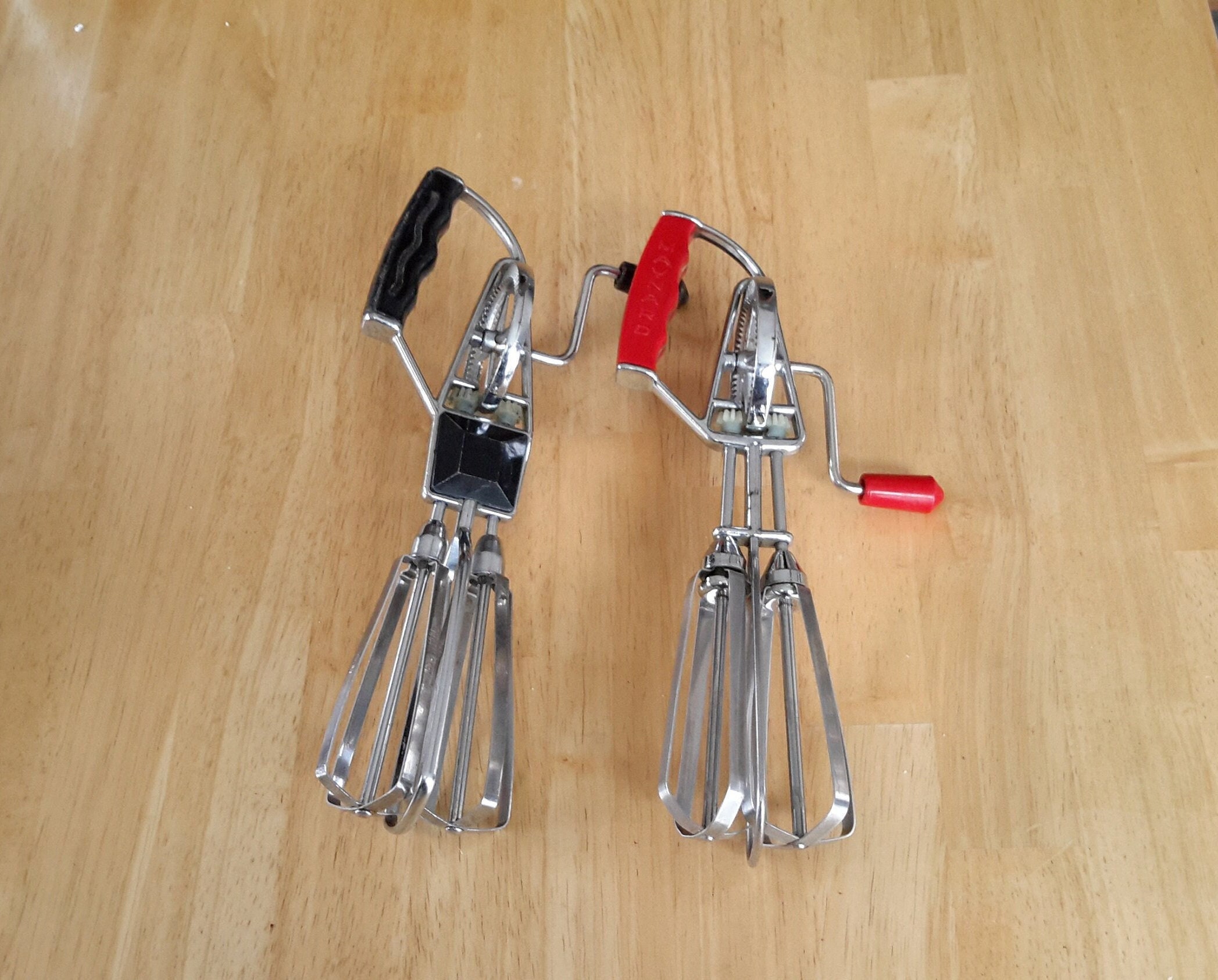 Rotary Egg Beater, Hand Crank Handheld Mixer Stainless Steel, Portable  Mixer with Plastic Handle Small Hand Mixer Manual Hand Mixer for Kitchen