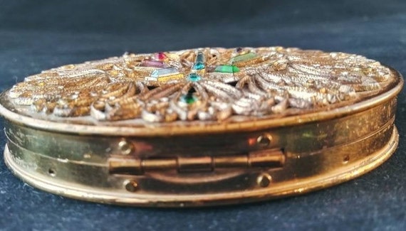 Stunning Ladies Vintage Round Make Up Compact wit… - image 4