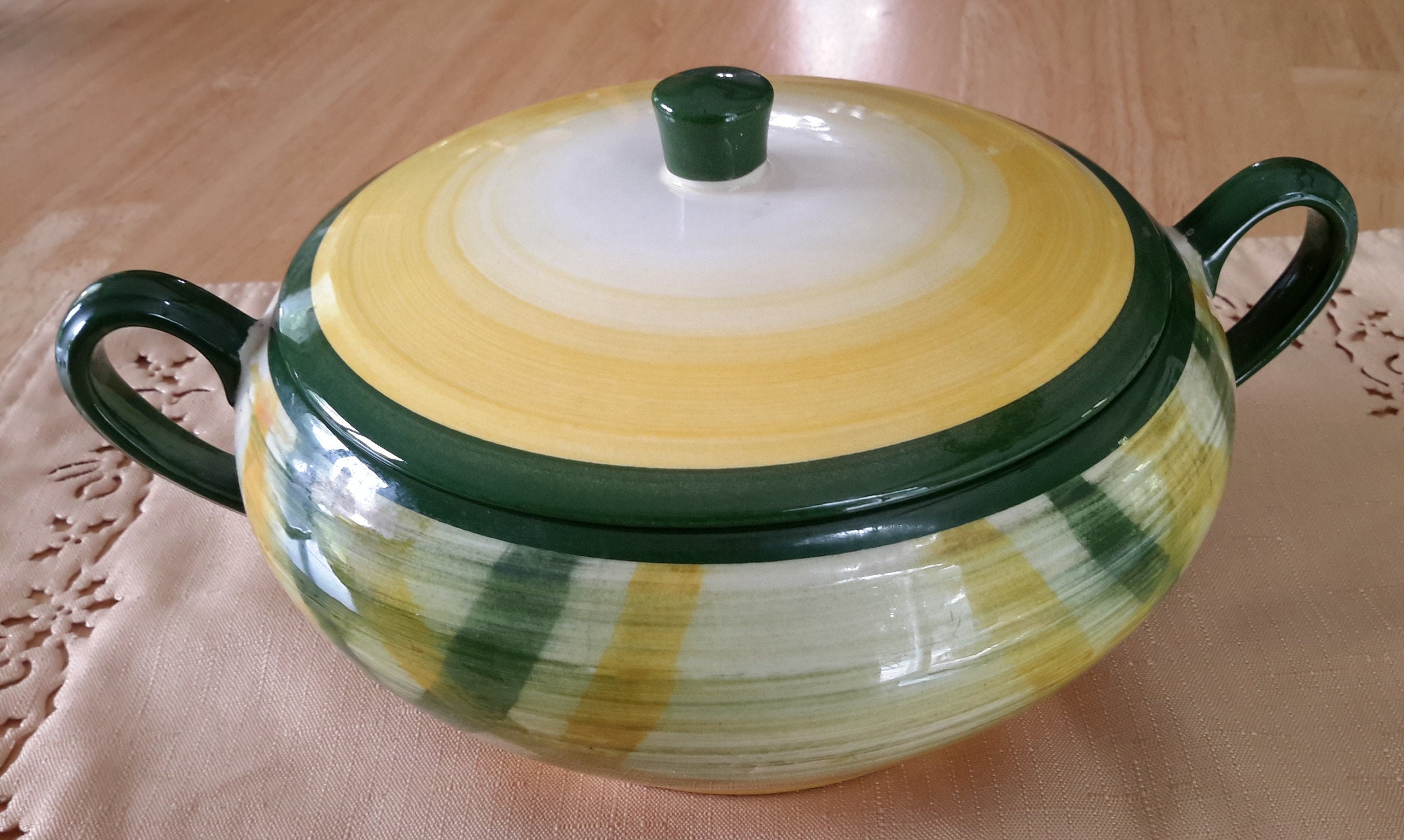 vintage metlox gingham vernonware four couvert casserole plat peint à la main couvert tureen vert & jaune plaid fabriqué en ca usa de service